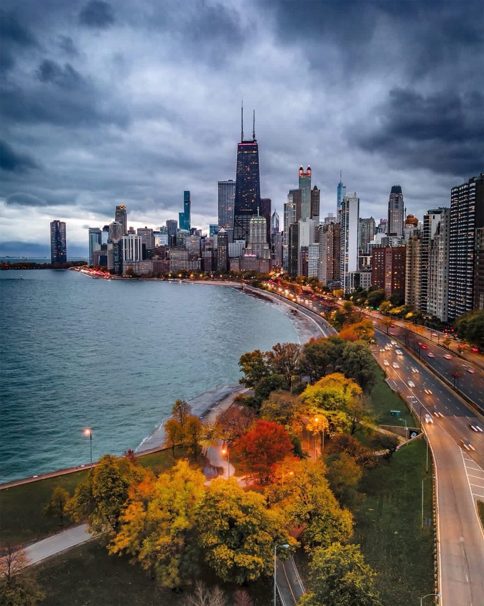 Chicago Illinois skyline (photo 4 of 4)