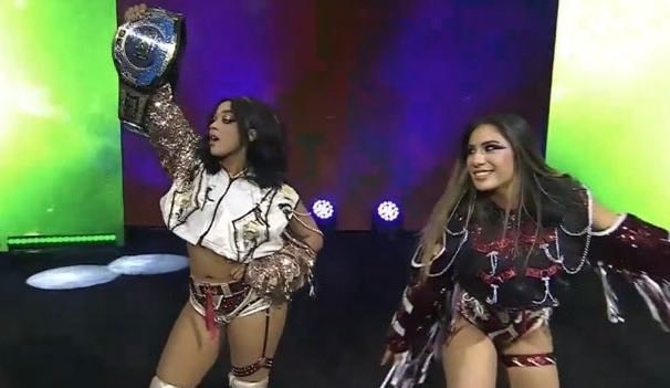 Persephone and Hikaru Shida vs Hyan and Maya World (photo 2 of 2)