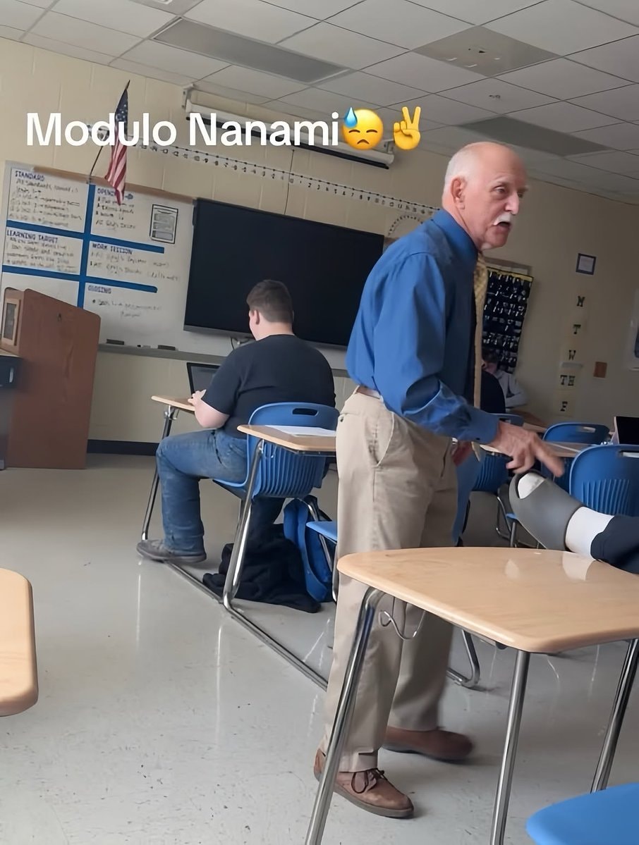 Modulo Nanami classroom moment