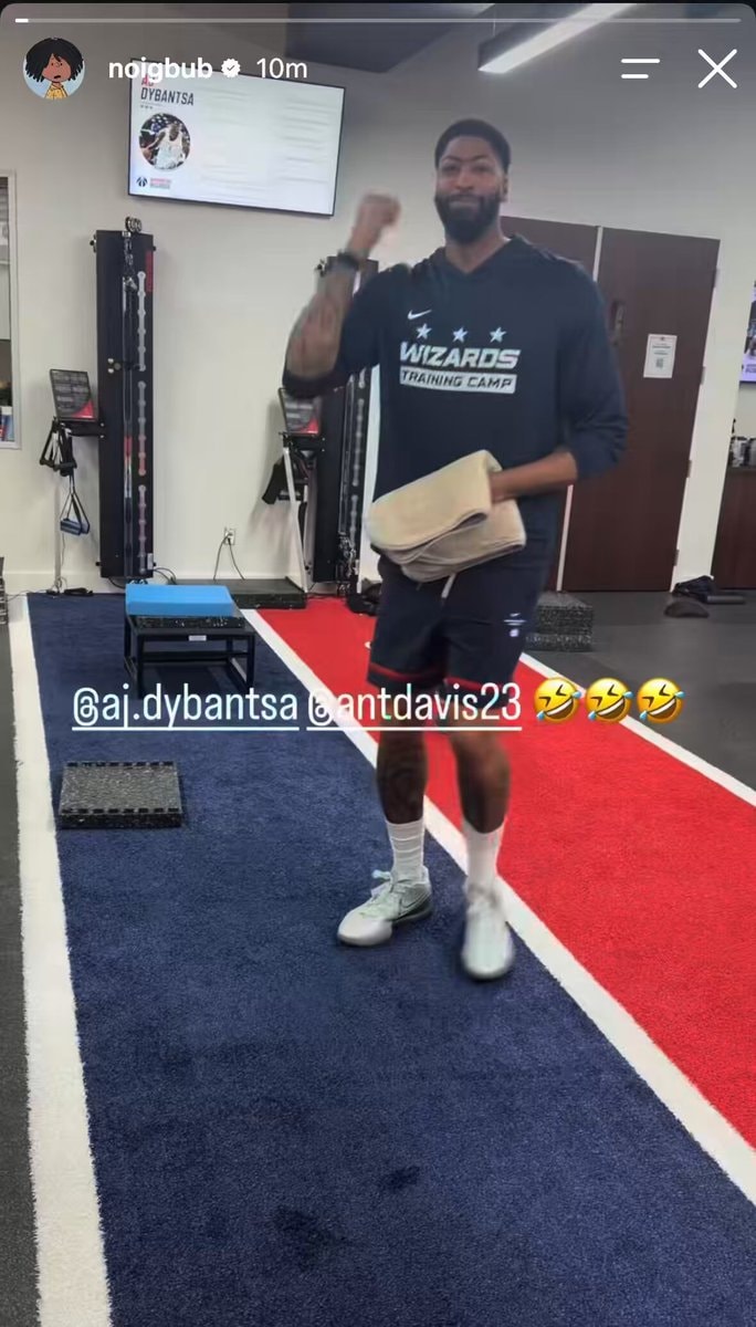 AJ Dybantsa reacts to Anthony Davis dancing