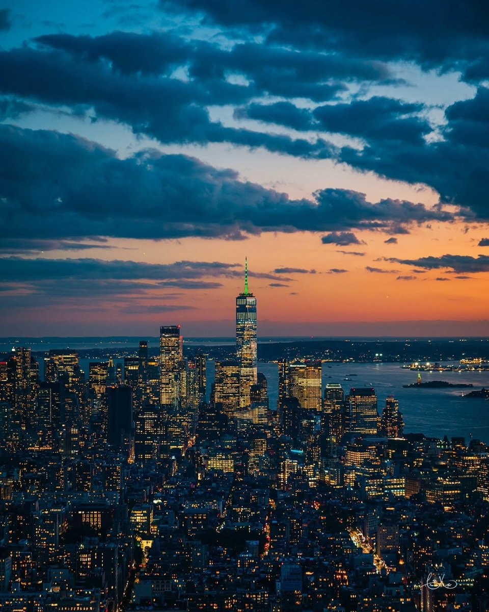 New York City skyline at dusk (photo 2 of 2)