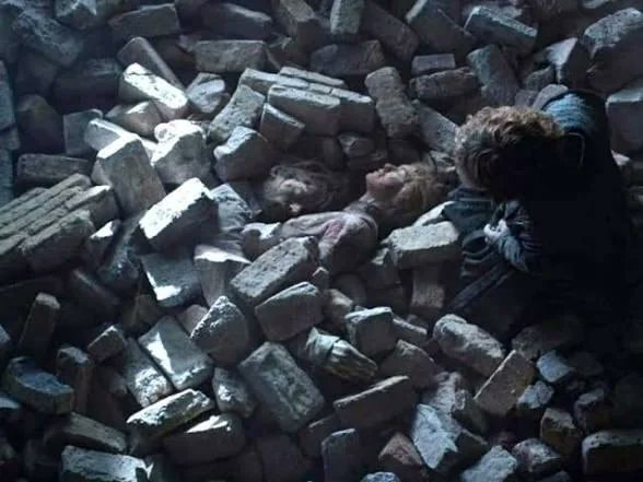 Tyrion grieving Cersei