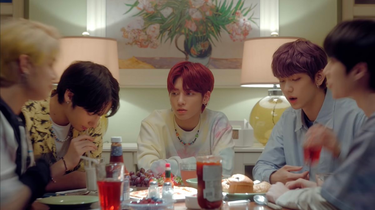 TXT Cant You See Me 6 years (photo 4 of 4)