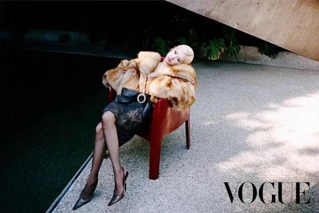 Rosé Vogue photoshoot (photo 2 of 4)