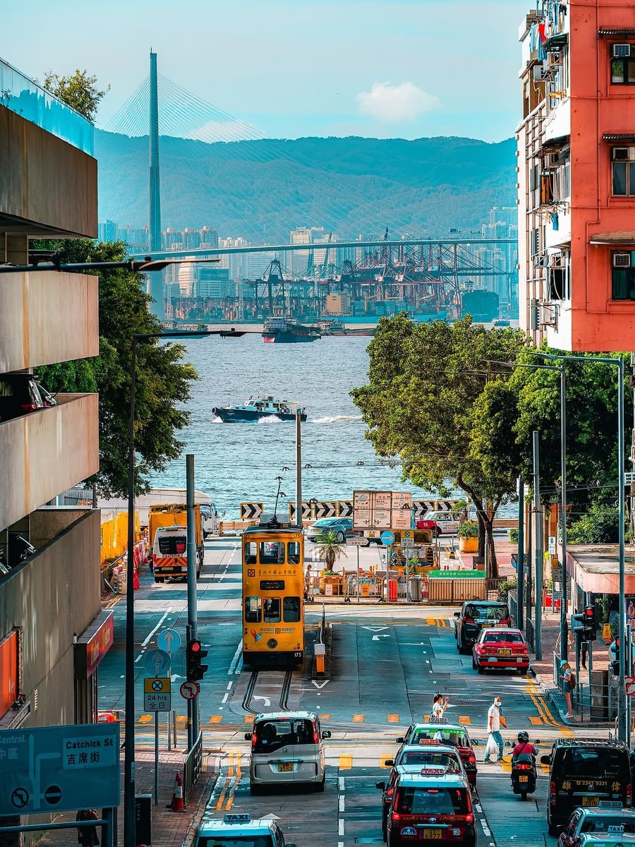 Hong Kong Catchick St street scene