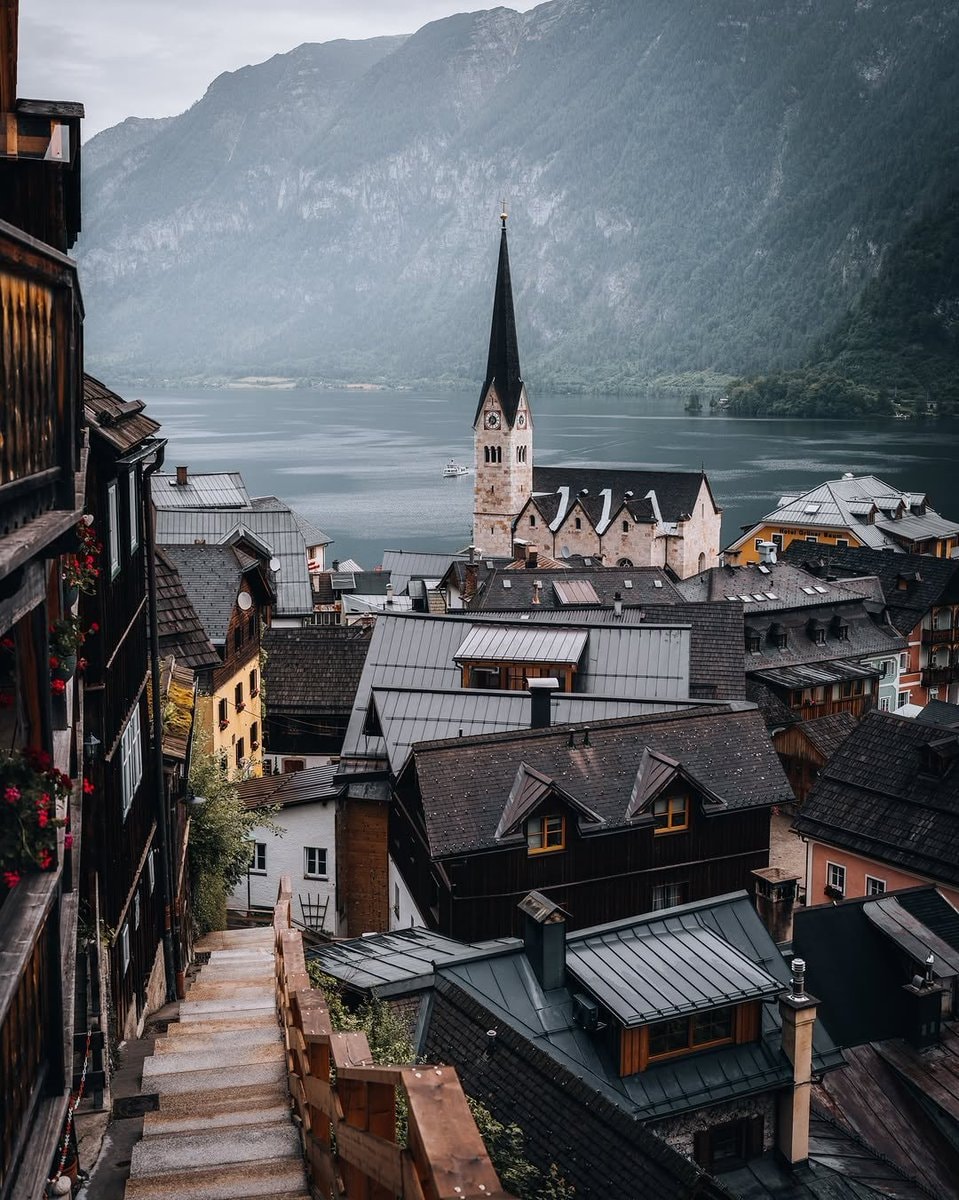 Hallstatt Austria village (photo 1 of 4)