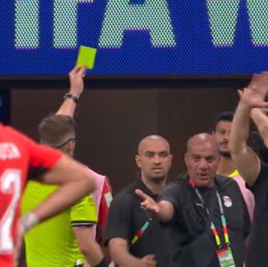 Egypt coach gesture (photo 2 of 2)