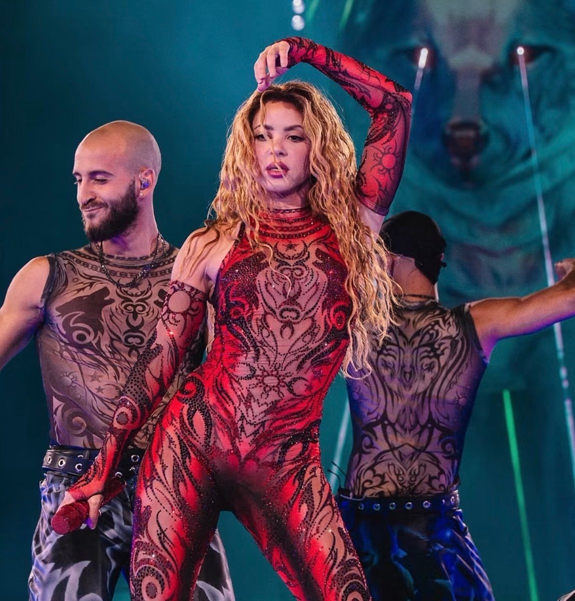 Shakira Las Mujeres Ya No Lloran World Tour