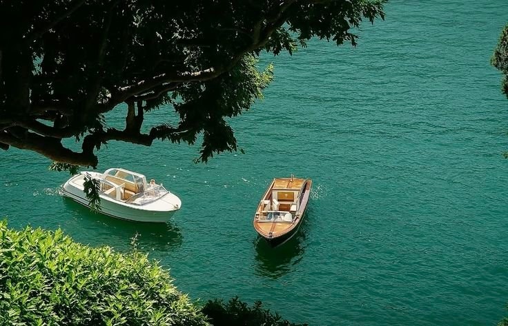 Lake Como Italy boats
