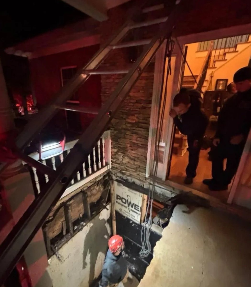 Georgia delivery worker rescued from 20-foot pit (photo 2 of 3)