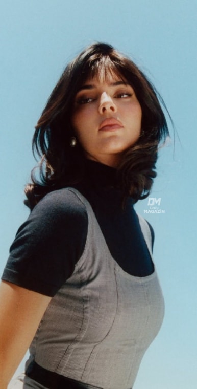 Kendall Jenner vintage photoshoot (photo 2 of 2)