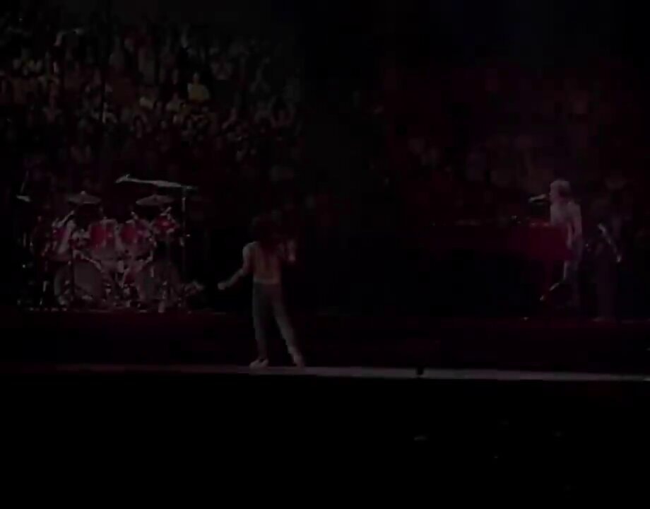 Greatest rock vocalist live performance