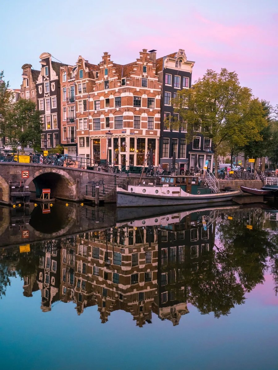 Amsterdam canal scene