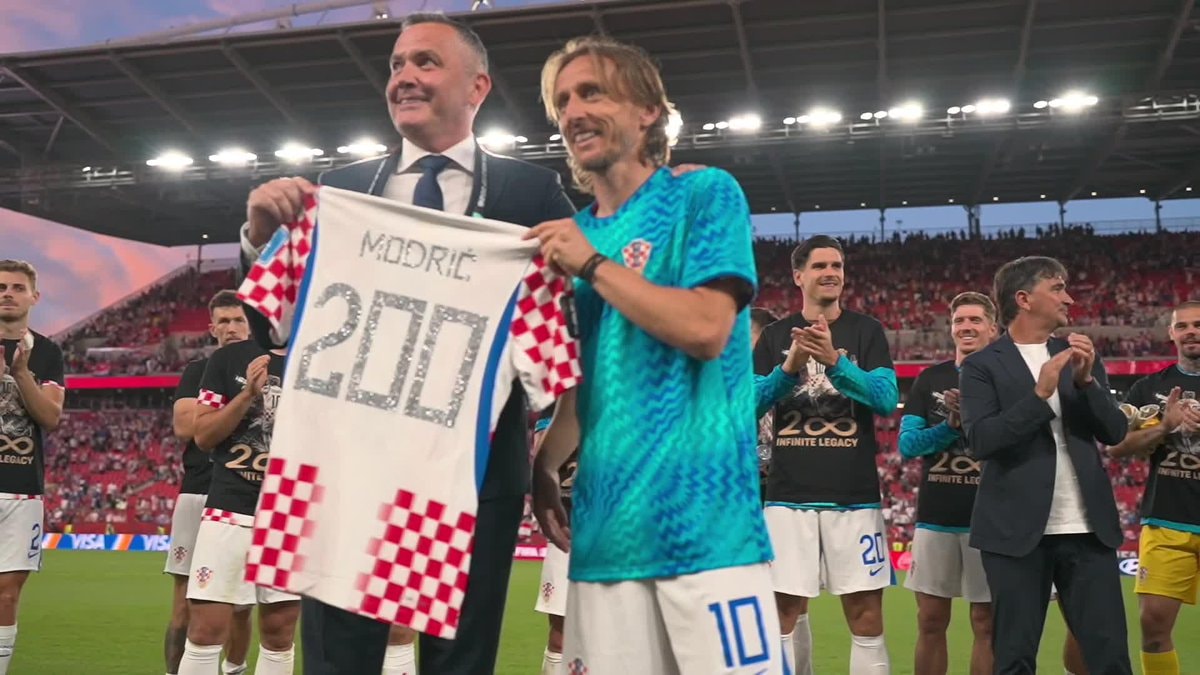 Luka Modrić 200 caps Croatia jersey