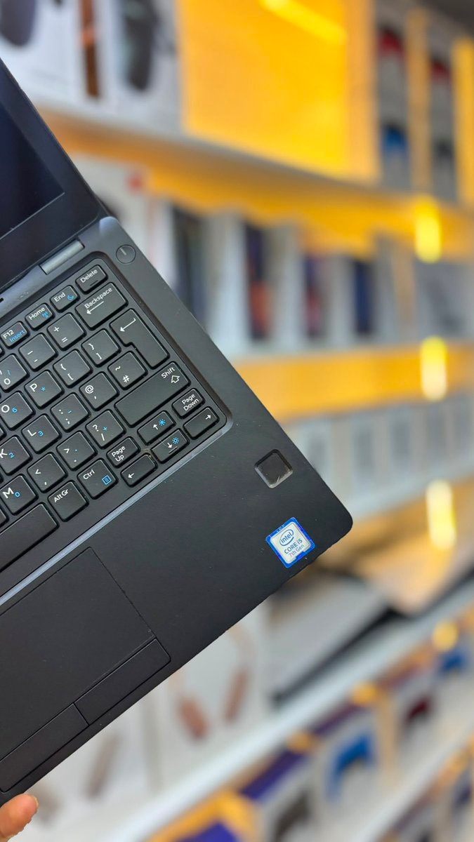 Dell Latitude 5280 for sale (photo 3 of 4)