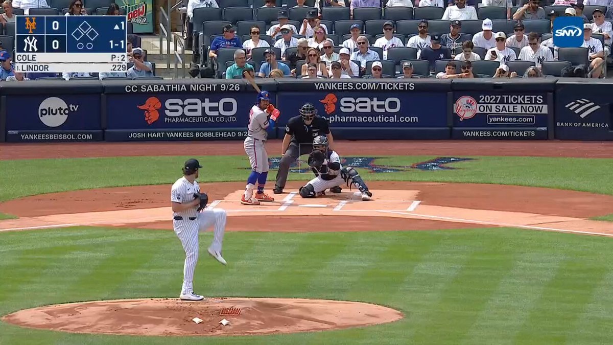 Francisco Lindor leadoff homer