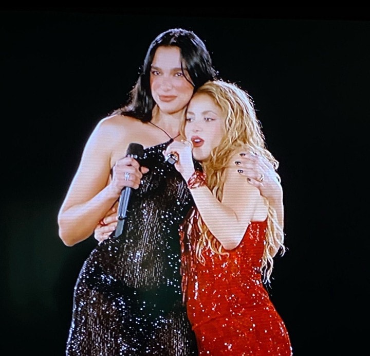 Shakira Dua Lipa stage