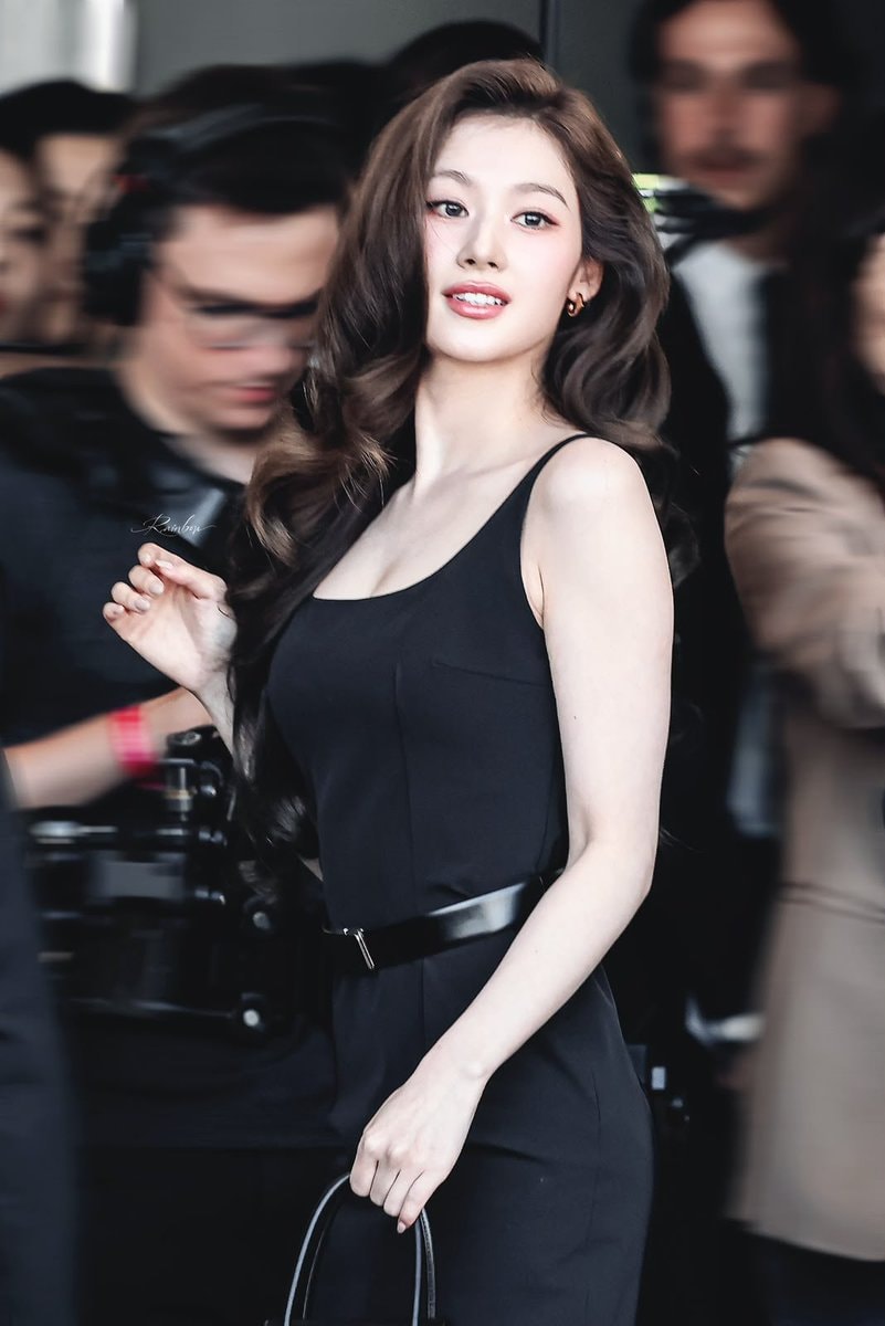 Sana Prada fashion show (photo 2 of 2)