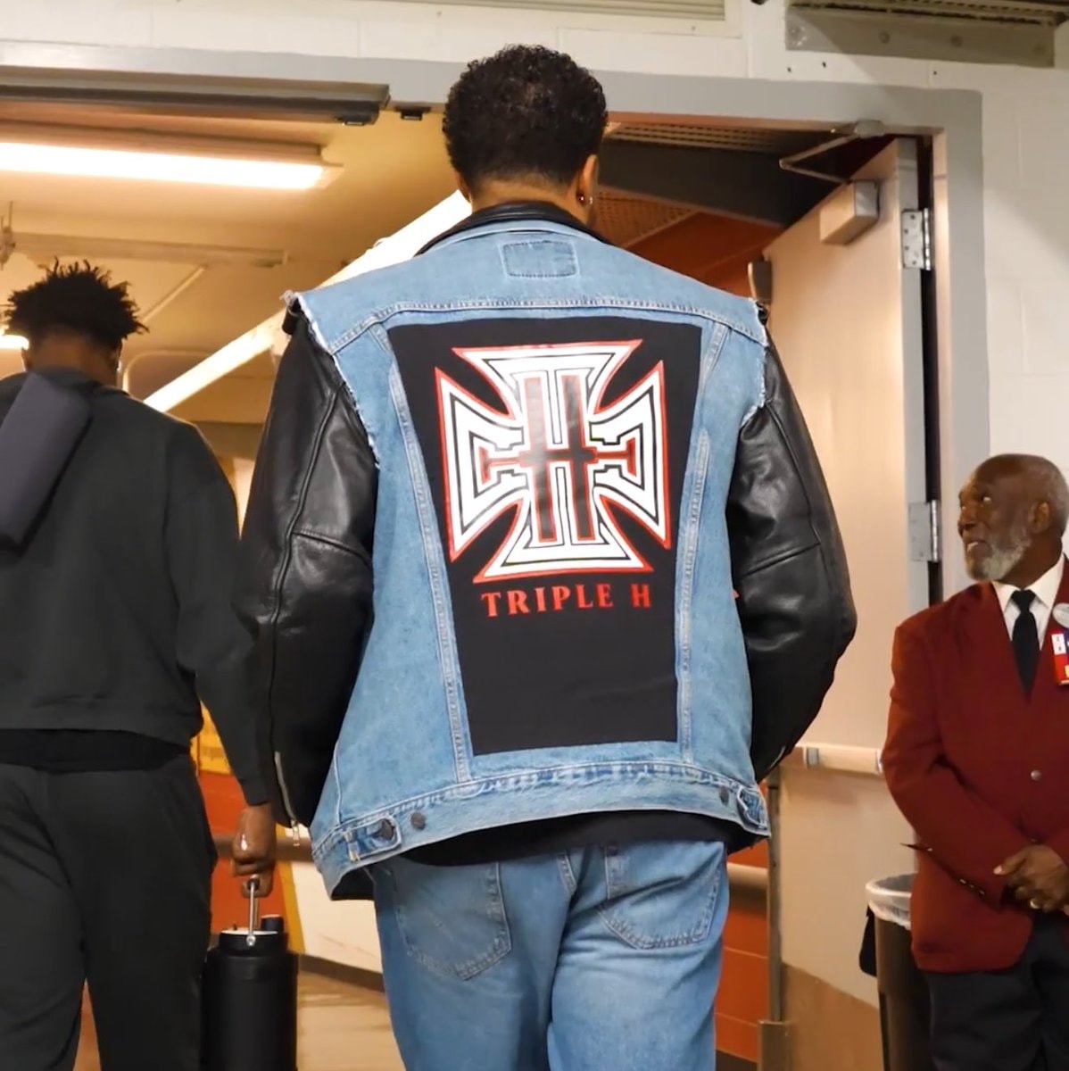 Tyrese Haliburton Triple H jacket 2002 (photo 2 of 2)