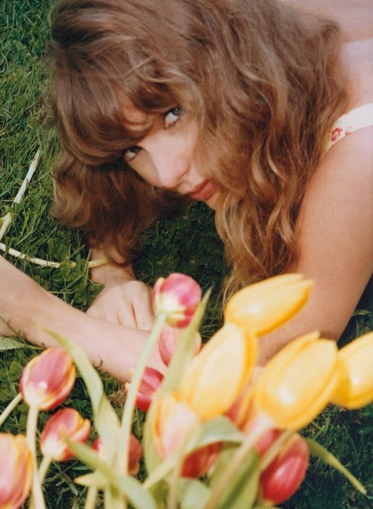 Taylor Swift I Knew It I Knew You Toy Story 5 (photo 2 of 2)