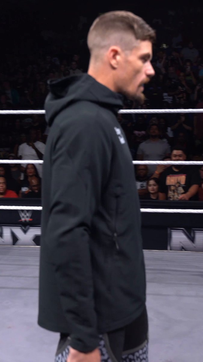 Grayson Waller tells Zilla Fatu to carry Jacob's bags