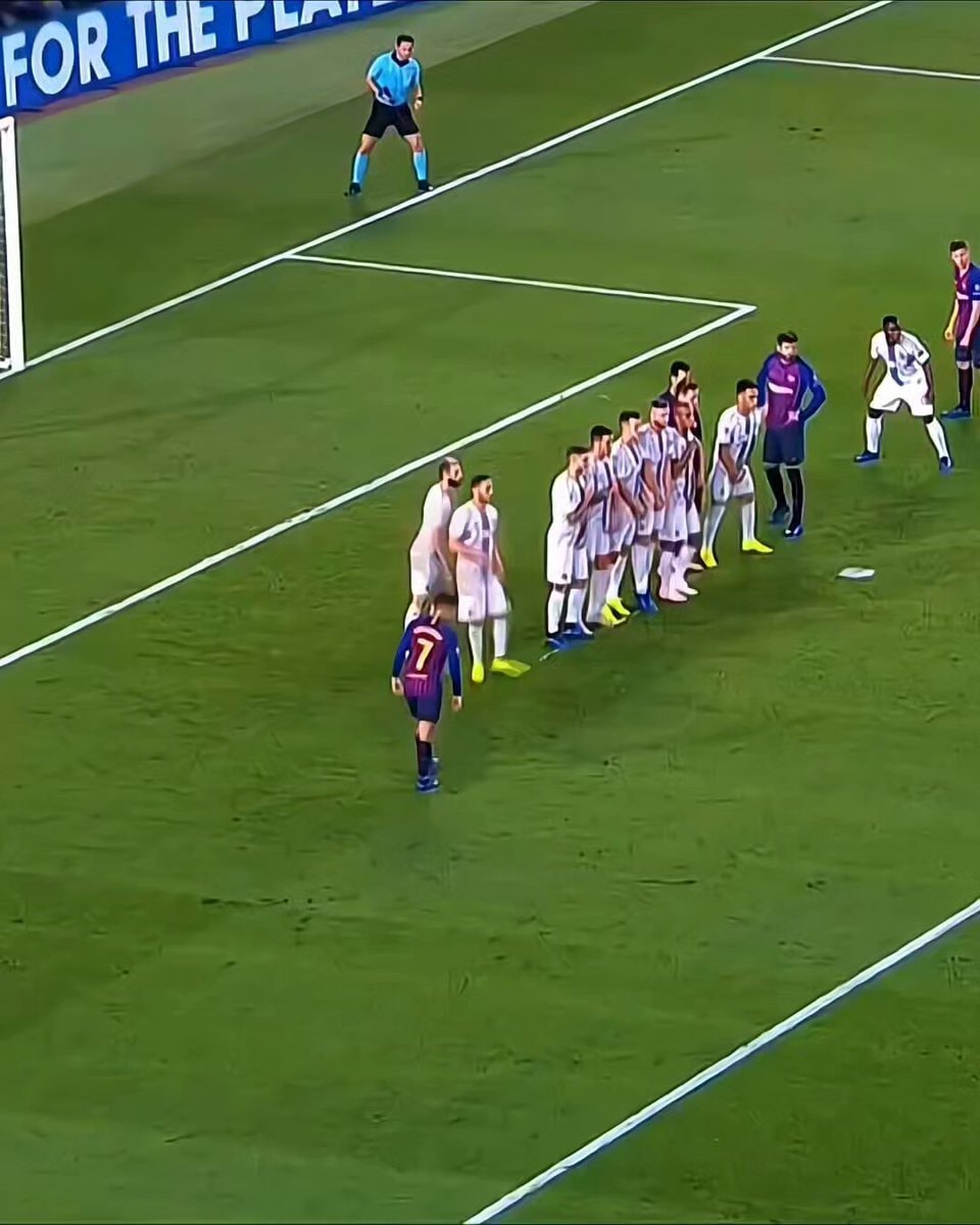 IQ Moments in Football