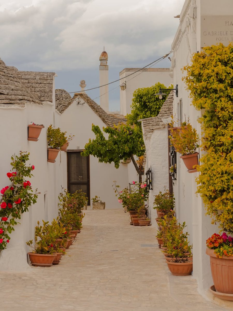 Ancient village in Puglia Italy (photo 2 of 4)