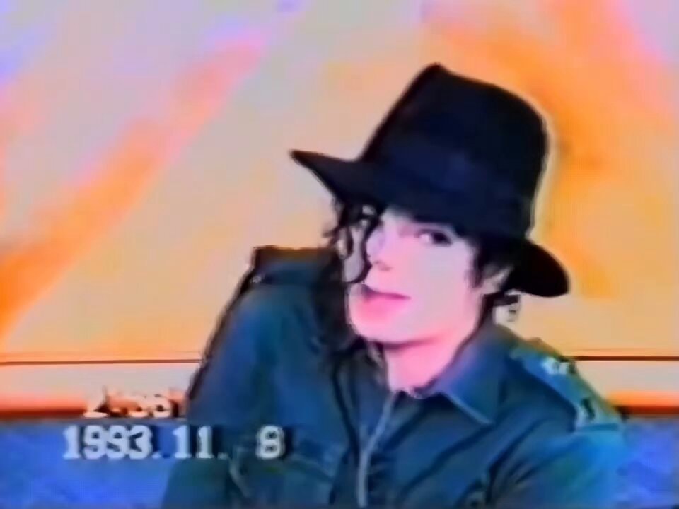 Michael Jackson candid fedora moment