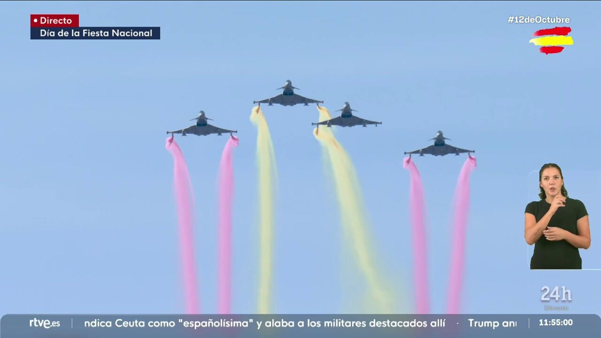 Eurofighter jets form Spanish flag #12deOctubre