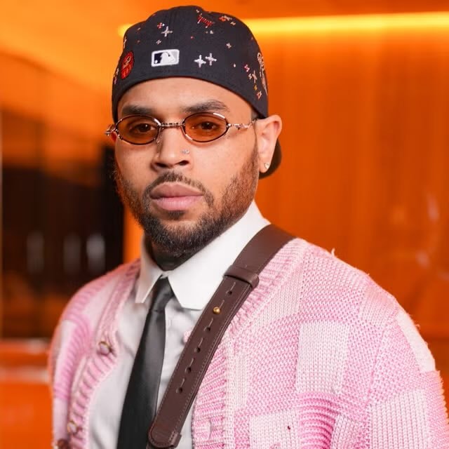 Chris Brown ends humility (photo 2 of 2)