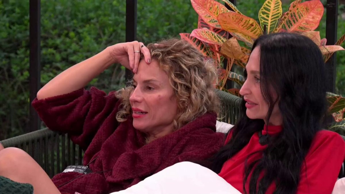 Giovanna strength debate AFazenda Giovanna strength debate AFazenda