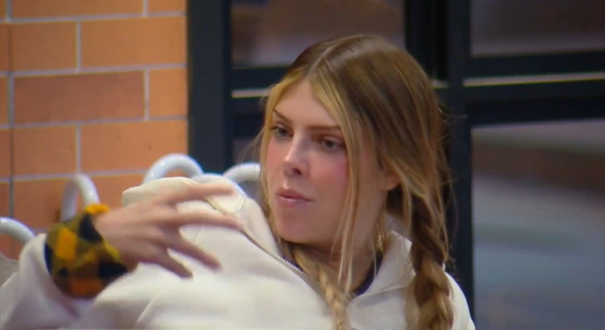 Ana Bruna on AFazenda