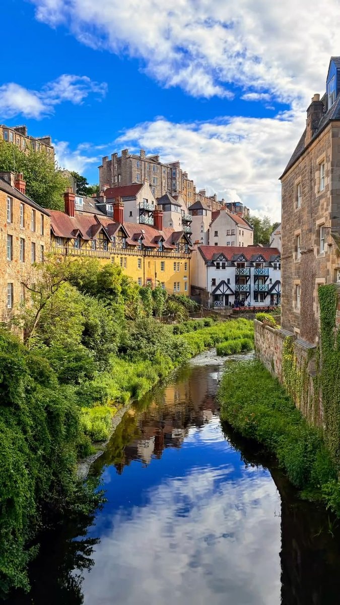 Edinburgh canal view
