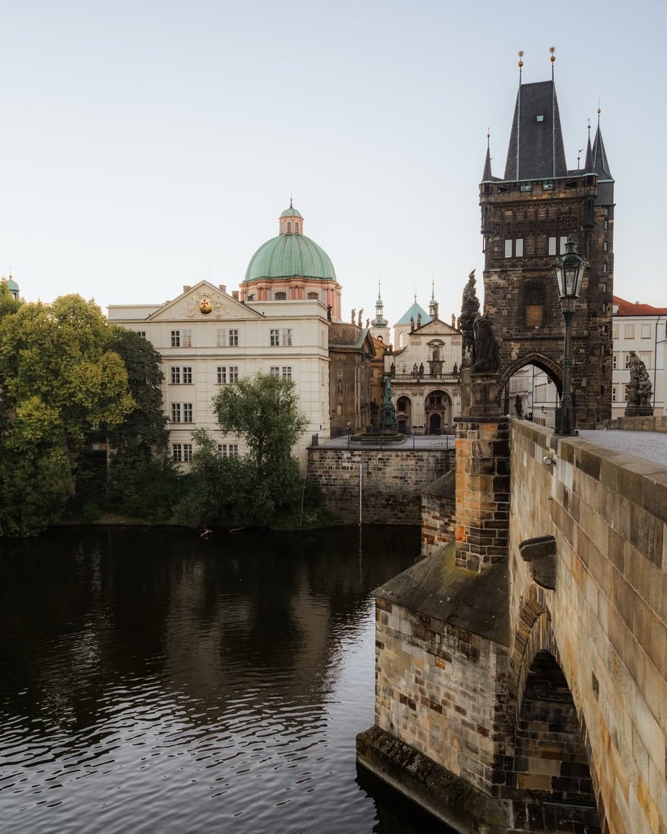 Prague stone bridge view (photo 2 of 2)