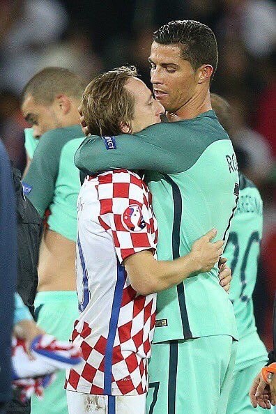 Ronaldo and Modric embrace