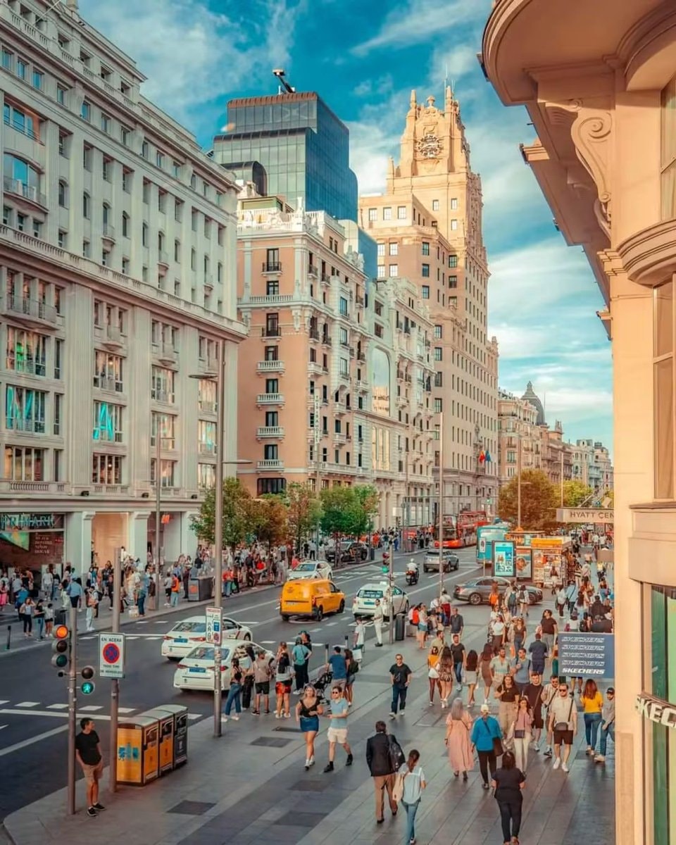 Gran Vía Madrid view