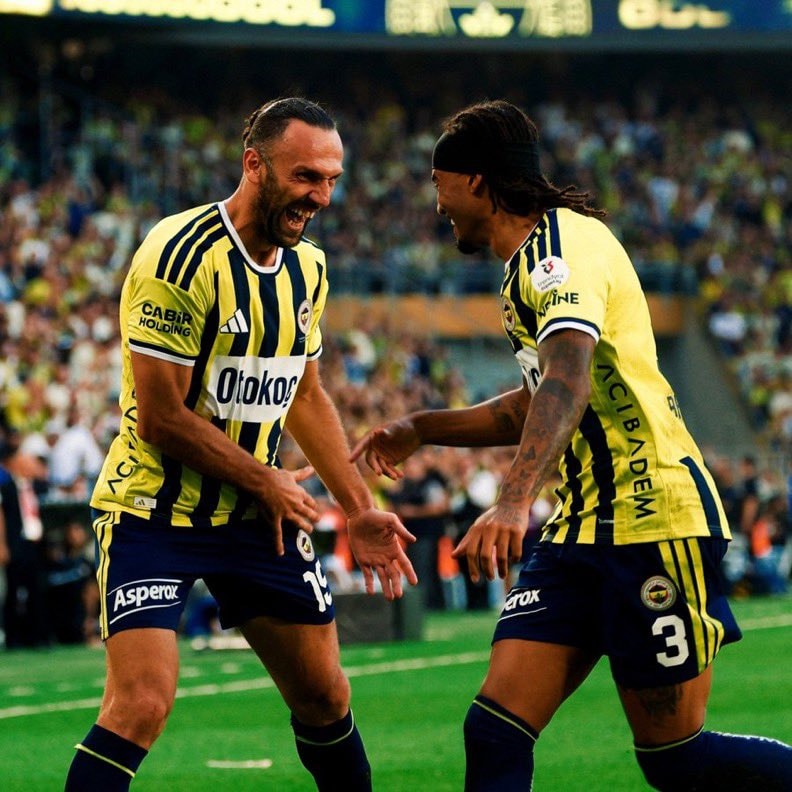 Fenerbahçe star player happy Fenerbahçe star player happy