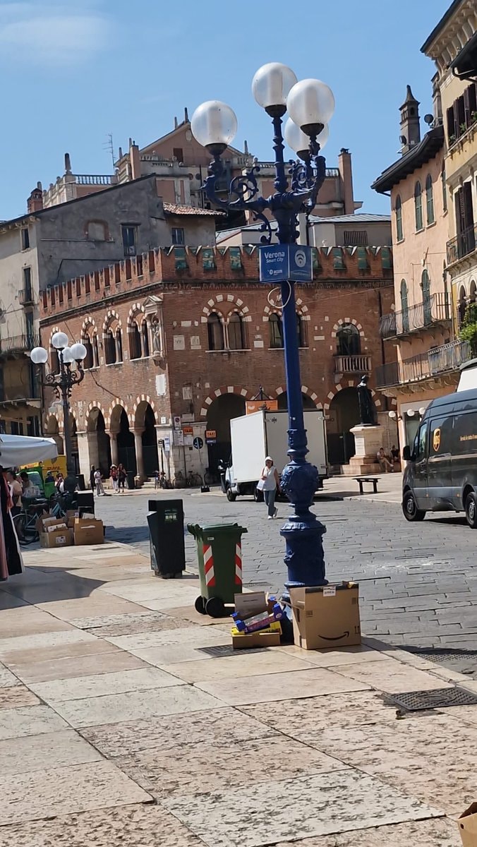 Verona Italy Roman arch (photo 2 of 2)