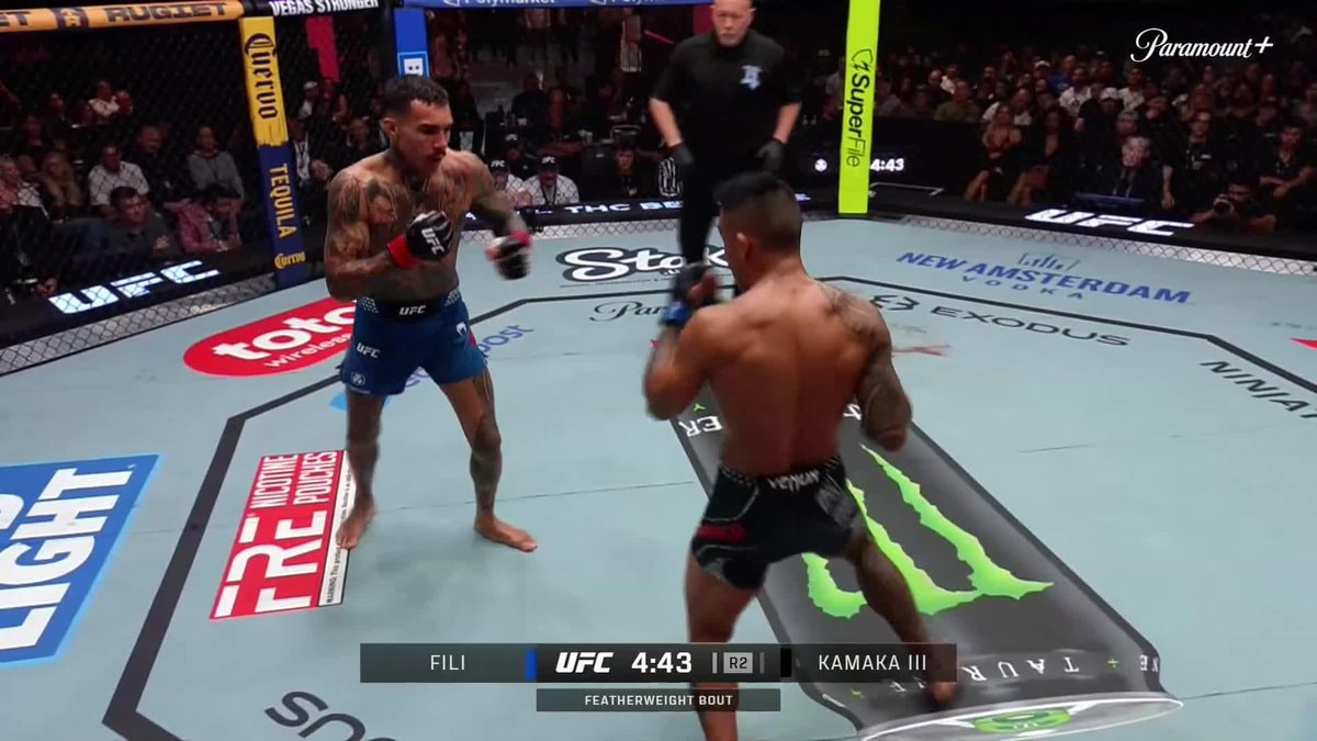 Andre Fili body shot
