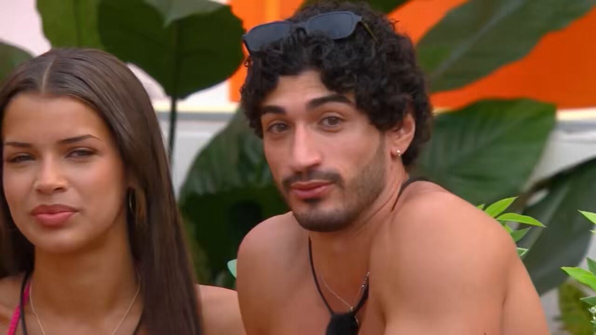 Love Island USA Mela Zach Bryce impression