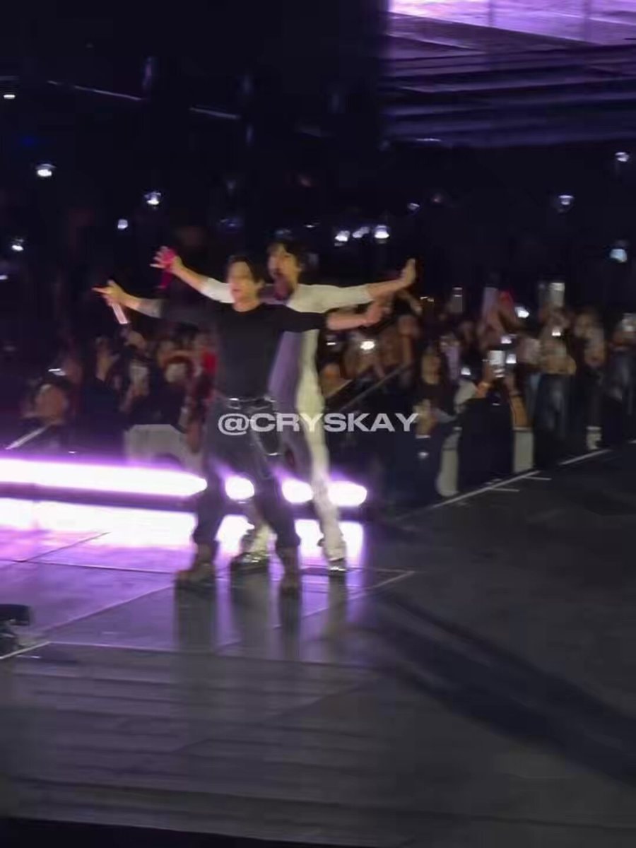 Jungkook mimics Jin on stage