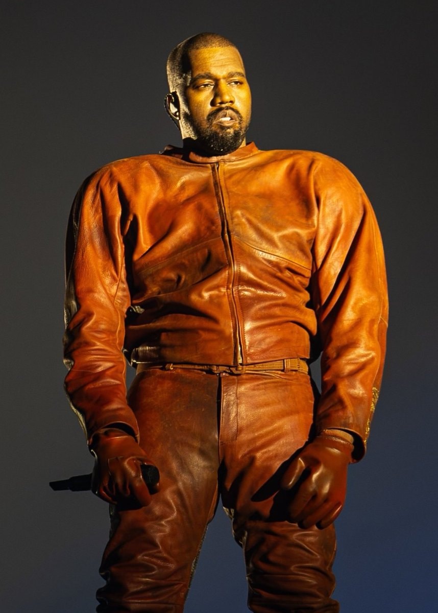Ye Flashing Lights tops Spotify daily streams (photo 1 of 2)