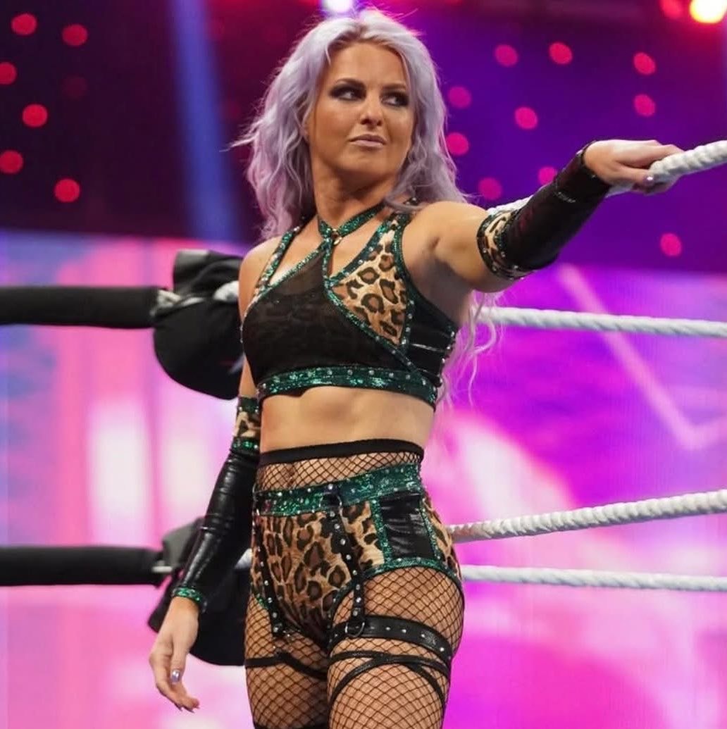 Trish Stratus on Candice LeRae (photo 2 of 2)