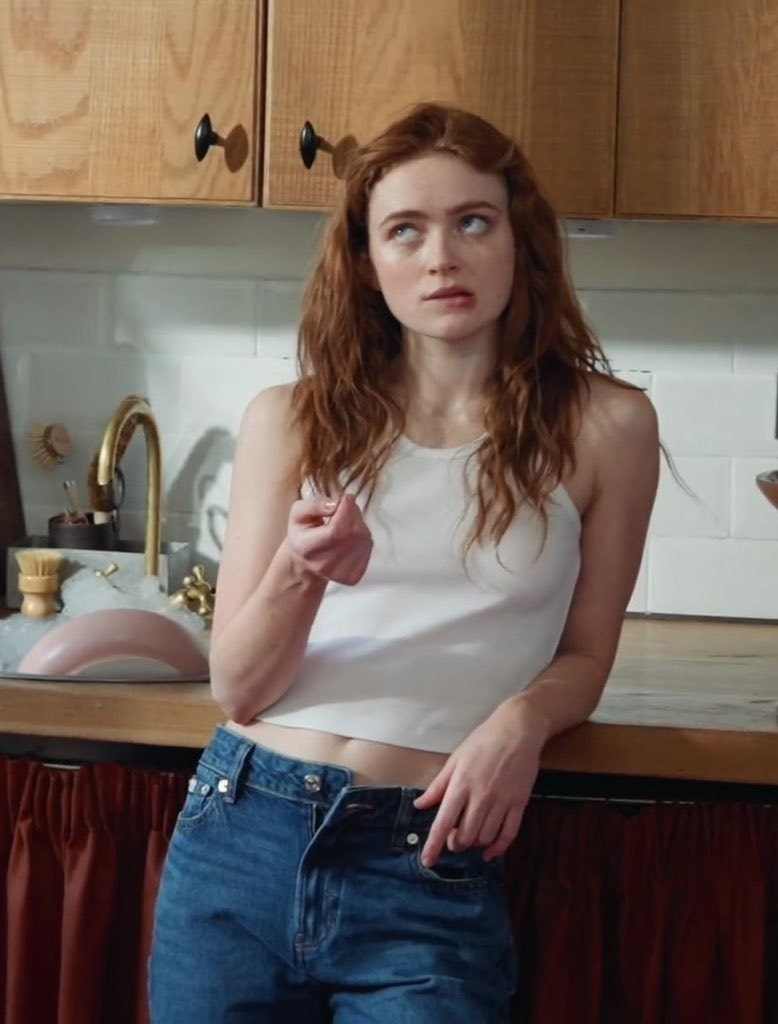 Sadie Sink Calvin Klein (photo 1 of 2)