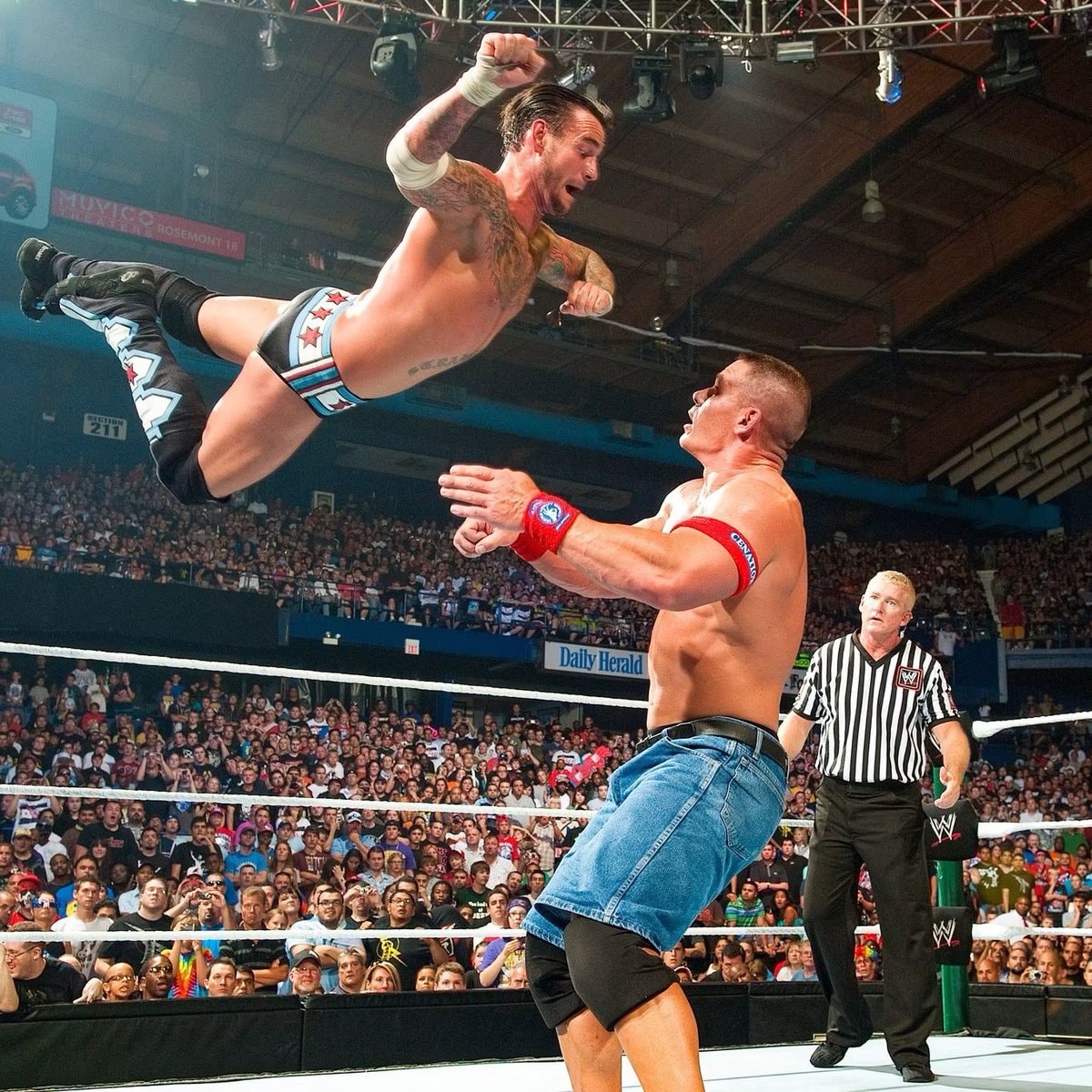 CM Punk vs John Cena Money In The Bank 2011