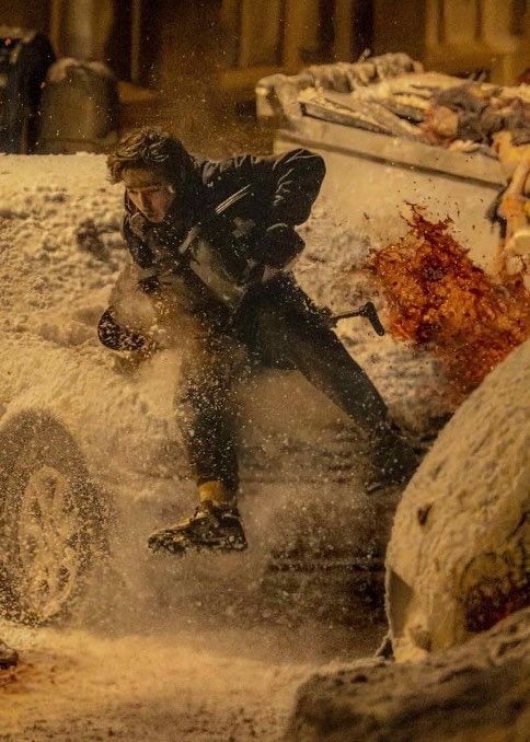 Austin Abrams near death stunt RESIDENT EVIL (photo 2 of 2) Austin Abrams near death stunt RESIDENT EVIL (photo 2 of 2)