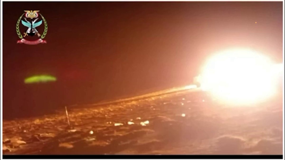 Yemen frontlines artillery strikes Houthi positions