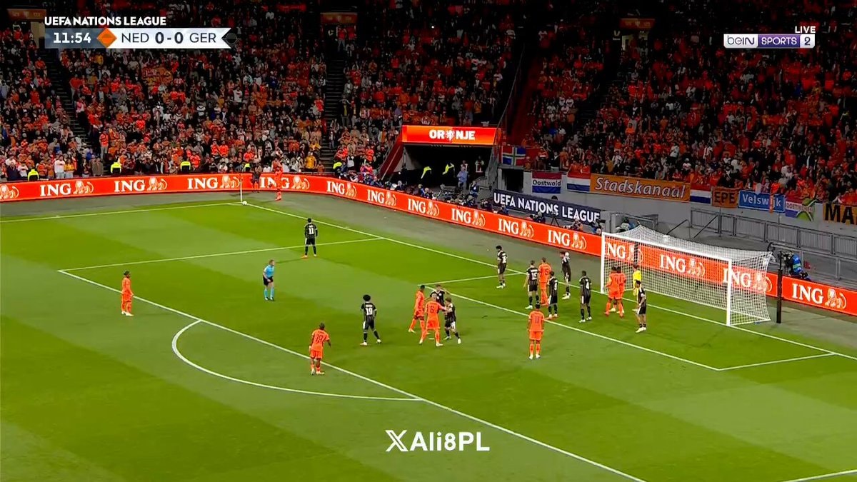 Virgil Van Dijk scores for Netherlands