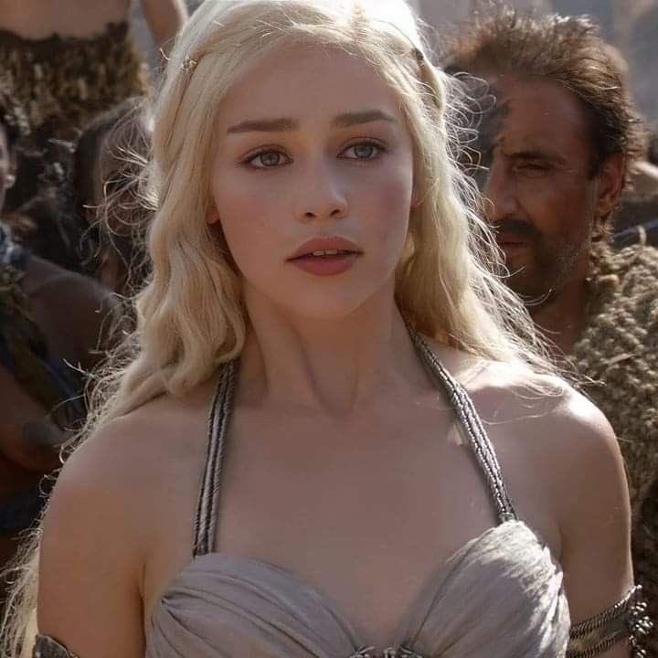 Daenerys Stormborn vs Targaryen