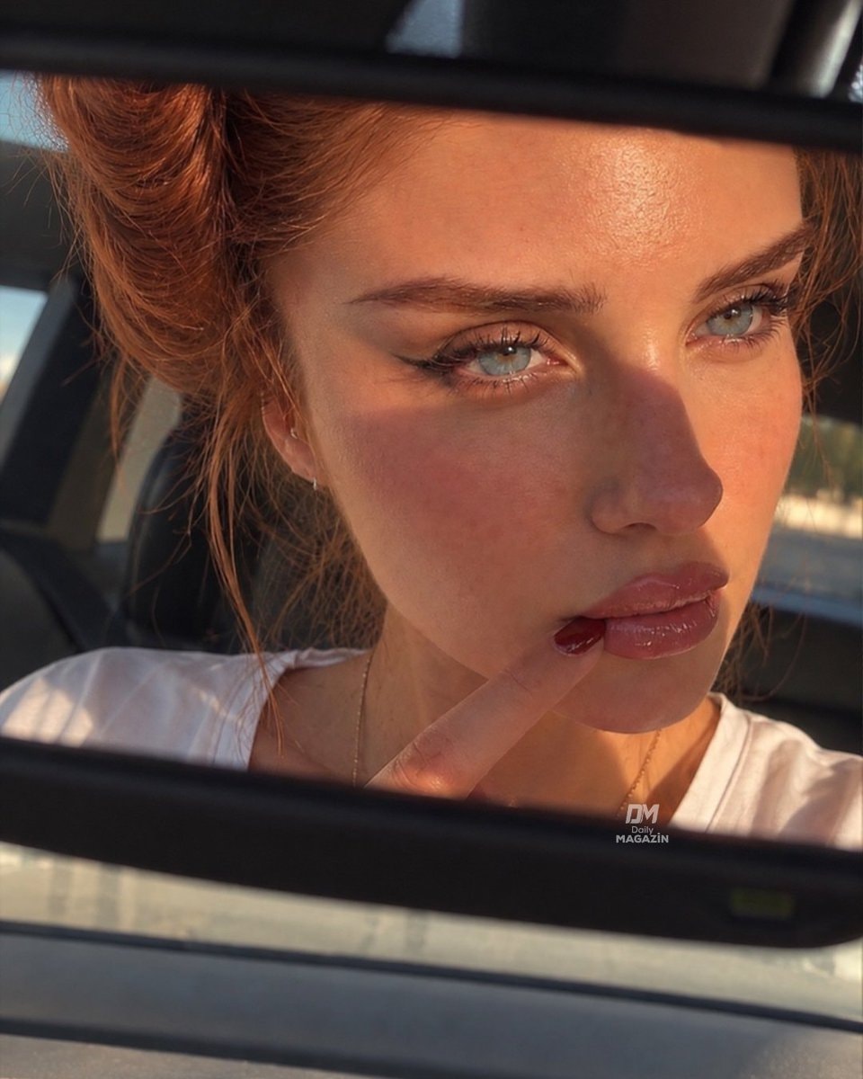 Melisa Yenigün (photo 2 of 2)